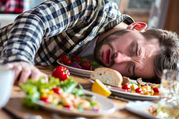 Первая помощь при пищевом отравлении: что делать и как избежать осложнений Первая помощь при пищевом отравлении: что делать и как избежать осложнений