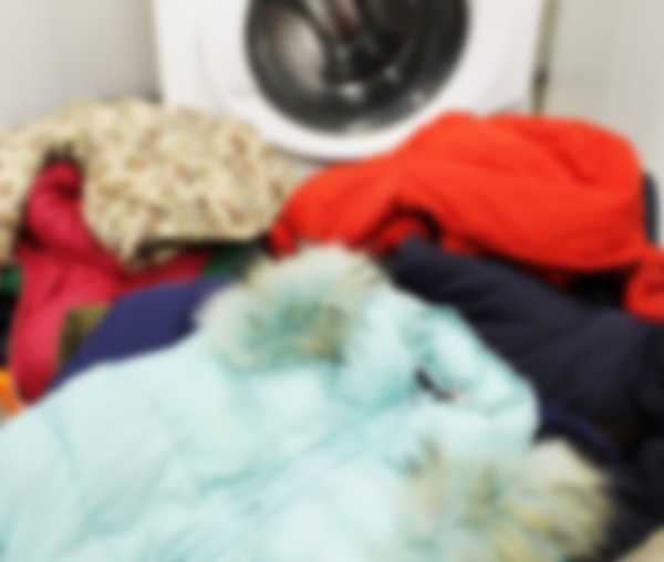 Как стирать зимнюю куртку из полиэстера в стиральной машине