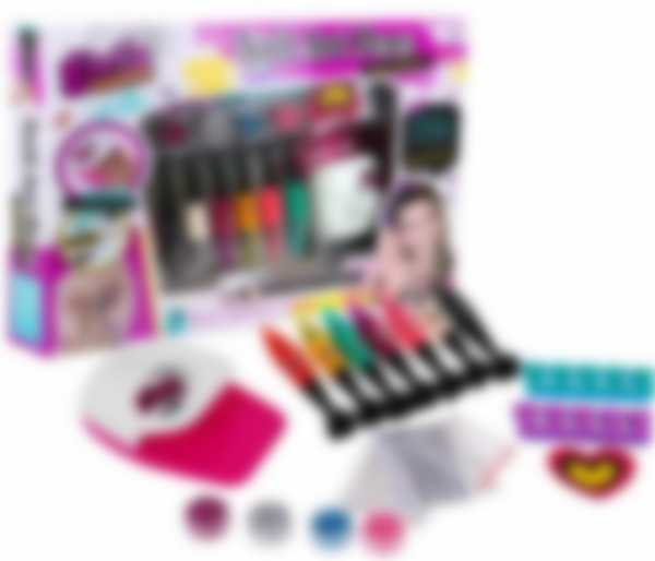 Что подарить девочке 12 лет на Новый год 2022 недорого