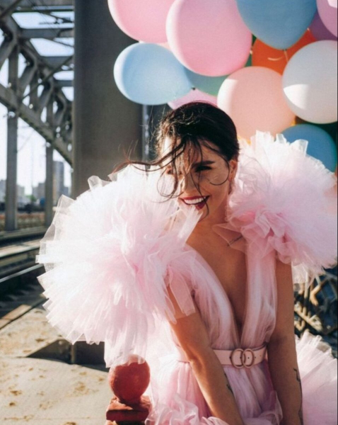 Смотрим на розовый цвет под другим углом. Большая подборка образов Смотрим на розовый цвет под другим углом. Большая подборка образов