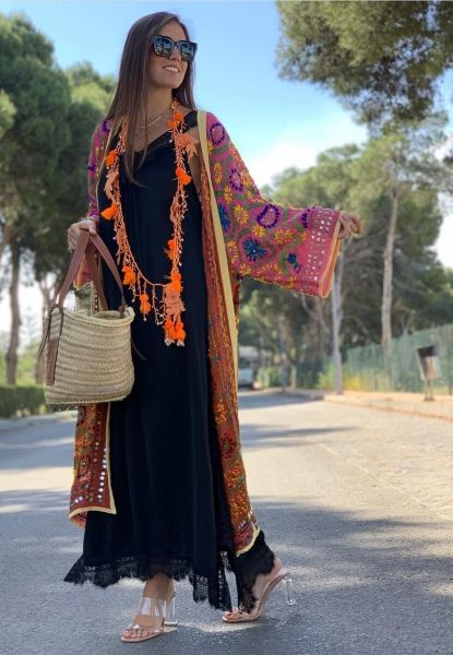 Вертикаль — способ сделать силуэт стройнее. Где её искать? 6 примеров и их варианты. Вертикаль — способ сделать силуэт стройнее. Где её искать? 6 примеров и их варианты.