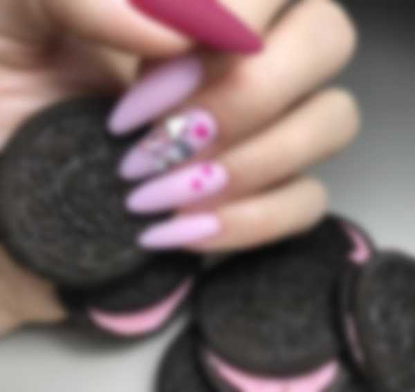 Матовый маникюр на длинные ногти, популярный в 2023 году Матовый маникюр на длинные ногти, популярный в 2023 году