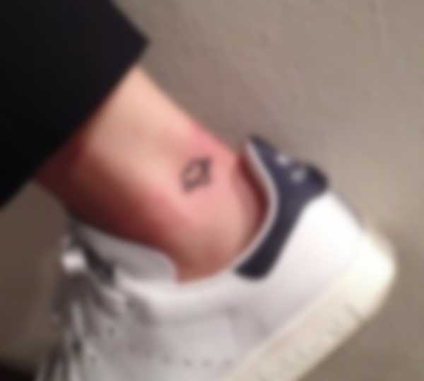 Красивые татуировки на щиколотке для девушки – эскизы с фото Красивые татуировки на щиколотке для девушки – эскизы с фото