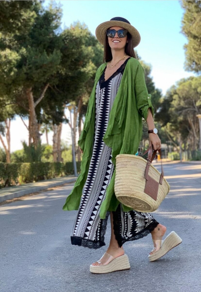 Вертикаль — способ сделать силуэт стройнее. Где её искать? 6 примеров и их варианты. Вертикаль — способ сделать силуэт стройнее. Где её искать? 6 примеров и их варианты.