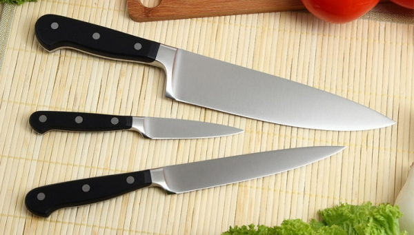 Какие 4 типа ножей должны быть на кухне у опытной хозяйки Какие 4 типа ножей должны быть на кухне у опытной хозяйки