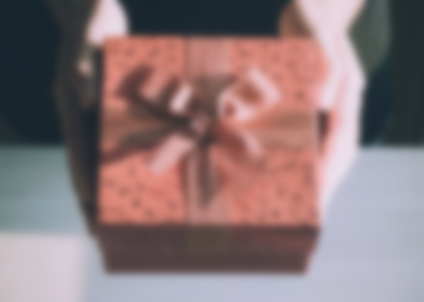 Шуточные поздравления на день рождения с вручением подарков Шуточные поздравления на день рождения с вручением подарков