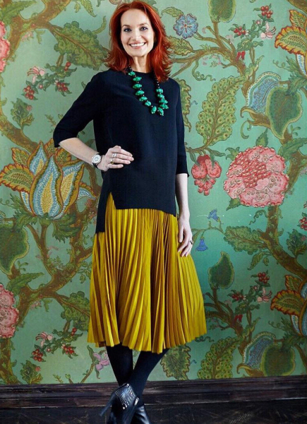 Плиссированная юбка на российских звездах — кому идет, а кому не очень Плиссированная юбка на российских звездах — кому идет, а кому не очень