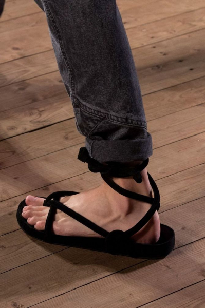 6 моделей сандалий, которые украсят ваше лето 2024 6 моделей сандалий, которые украсят ваше лето 2024