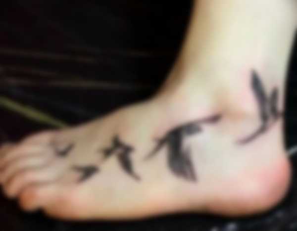 Красивые татуировки на щиколотке для девушки – эскизы с фото Красивые татуировки на щиколотке для девушки – эскизы с фото