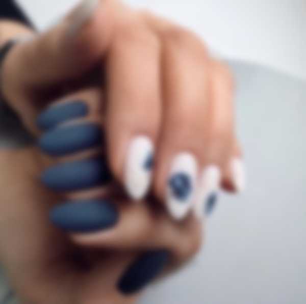 Матовый маникюр на длинные ногти, популярный в 2023 году Матовый маникюр на длинные ногти, популярный в 2023 году