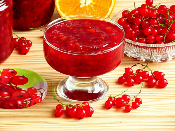 Что приготовить со смородиной: 10 необычных рецептов, польза и вред ягоды