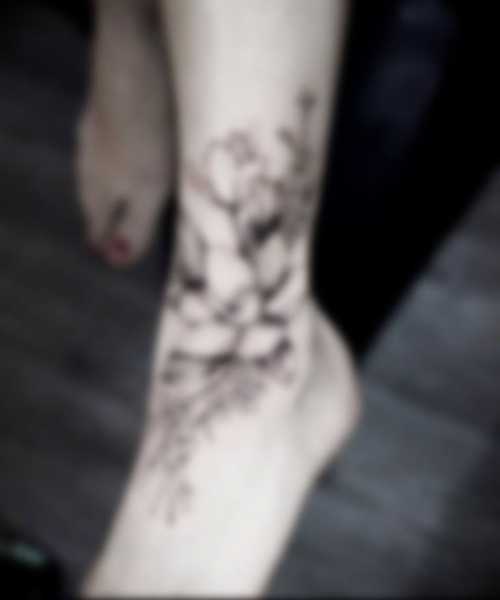 Красивые татуировки на щиколотке для девушки – эскизы с фото Красивые татуировки на щиколотке для девушки – эскизы с фото