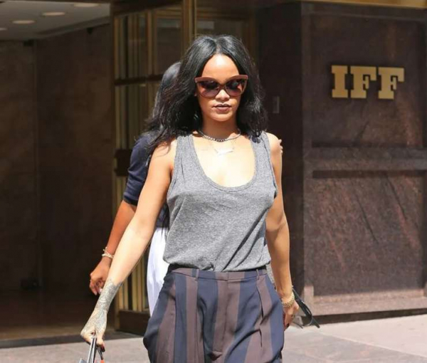 Лето без бюстгальтера: о чем важно помнить, заботясь о комфорте в жару Лето без бюстгальтера: о чем важно помнить, заботясь о комфорте в жару