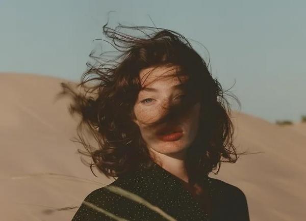 Первый в мире конкурс красоты с применением ИИ выиграла марокканка Кенза Лейли