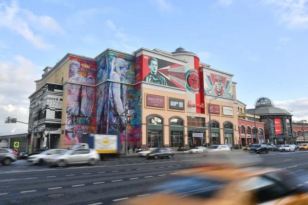 Почему часть ТЦ "Атриум" на Садовом кольце хотят снести, а его владельцы живут и платят налоги в США Почему часть ТЦ "Атриум" на Садовом кольце хотят снести, а его владельцы живут и платят налоги в США