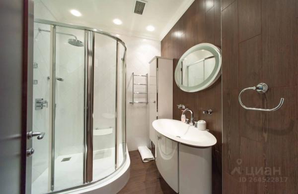 Почему часть ТЦ "Атриум" на Садовом кольце хотят снести, а его владельцы живут и платят налоги в США Почему часть ТЦ "Атриум" на Садовом кольце хотят снести, а его владельцы живут и платят налоги в США