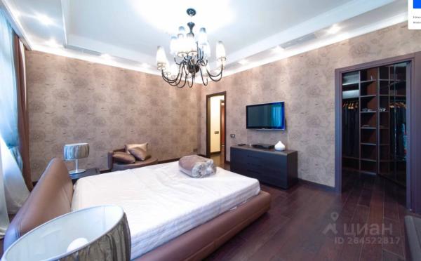 Почему часть ТЦ "Атриум" на Садовом кольце хотят снести, а его владельцы живут и платят налоги в США Почему часть ТЦ "Атриум" на Садовом кольце хотят снести, а его владельцы живут и платят налоги в США