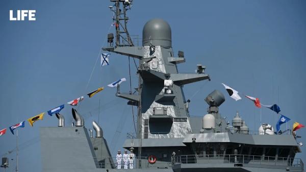 Путин, Белоусов и боевые корабли: Самое важное с военно-морского парада в Петербурге — в объективе Life.ru Путин, Белоусов и боевые корабли: Самое важное с военно-морского парада в Петербурге — в объективе Life.ru