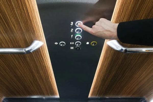 Шахта ужаса: Почему в России падают лифты Шахта ужаса: Почему в России падают лифты