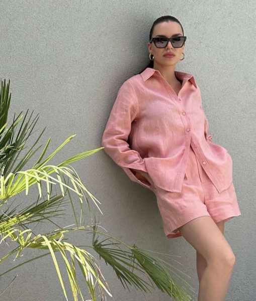 Слишком вульгарно: вещи, которые не стоит надевать в офис в жару Слишком вульгарно: вещи, которые не стоит надевать в офис в жару