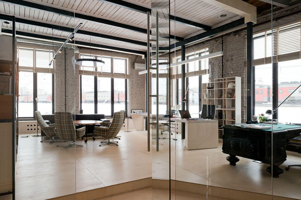 Псевдорусский стиль и эстетика промзон: 5 стильных офисов архитекторов Псевдорусский стиль и эстетика промзон: 5 стильных офисов архитекторов