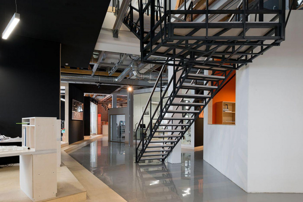 Псевдорусский стиль и эстетика промзон: 5 стильных офисов архитекторов Псевдорусский стиль и эстетика промзон: 5 стильных офисов архитекторов