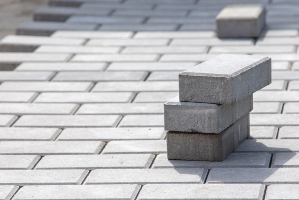 Как правильно укладывать тротуарную плитку: пошаговая инструкция Как правильно укладывать тротуарную плитку: пошаговая инструкция