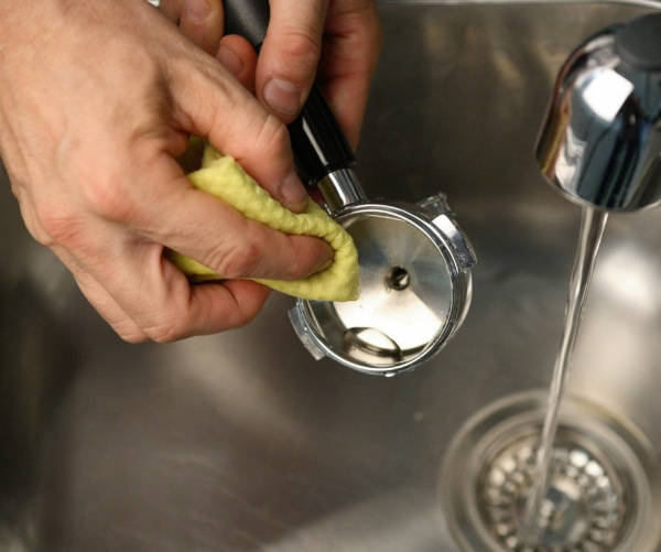 Какие 7 вещей нельзя мыть средствами для мытья посуды