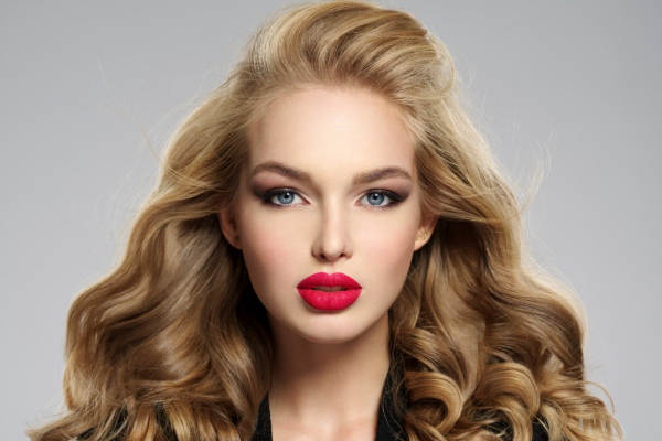 Уже не модно: антитренды в макияже и прическах. Собирайтесь со вкусом! Уже не модно: антитренды в макияже и прическах. Собирайтесь со вкусом!