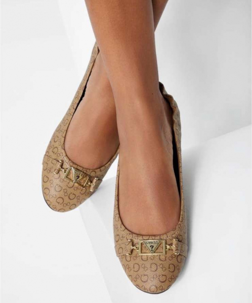 Четыре модели обуви, которые сделают вас визуально ниже Четыре модели обуви, которые сделают вас визуально ниже