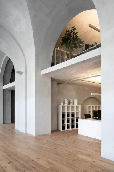 Псевдорусский стиль и эстетика промзон: 5 стильных офисов архитекторов Псевдорусский стиль и эстетика промзон: 5 стильных офисов архитекторов