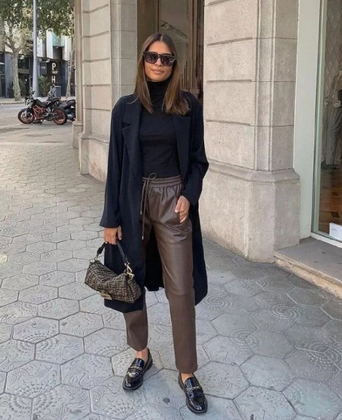 С чем носить водолазку осенью и зимой: модные образы с гольфом