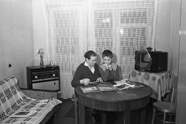 Кофеварка, пылесос и мясорубка: гаджеты, которые были в квартирах в СССР Кофеварка, пылесос и мясорубка: гаджеты, которые были в квартирах в СССР