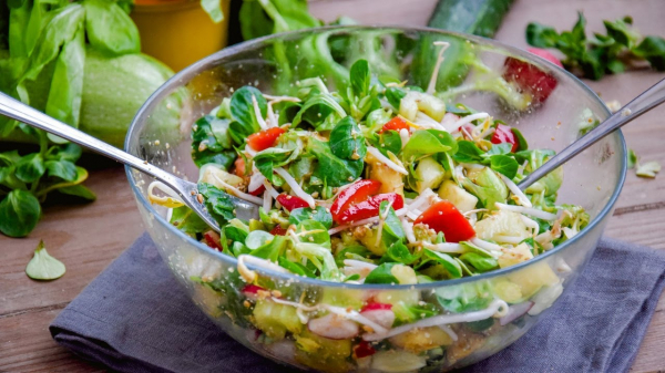 Приводят к набору веса: какие ингредиенты в салатах содержат «пустые» калории Приводят к набору веса: какие ингредиенты в салатах содержат «пустые» калории