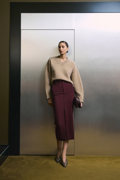 КАКИЕ СВИТЕРЫ И ДЖЕМПЕРЫ В МОДЕ В 2025 году. КАКИЕ СВИТЕРЫ И ДЖЕМПЕРЫ В МОДЕ В 2025 году.