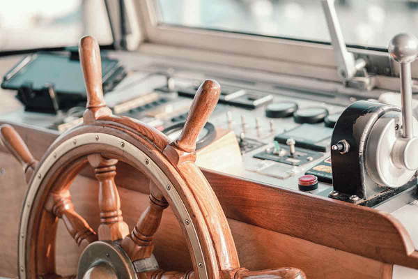 Блошиные рынки и соседские чаты: где найти стильную б/у мебель в Москве Блошиные рынки и соседские чаты: где найти стильную б/у мебель в Москве