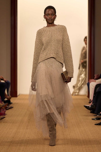 КАКИЕ СВИТЕРЫ И ДЖЕМПЕРЫ В МОДЕ В 2025 году. КАКИЕ СВИТЕРЫ И ДЖЕМПЕРЫ В МОДЕ В 2025 году.