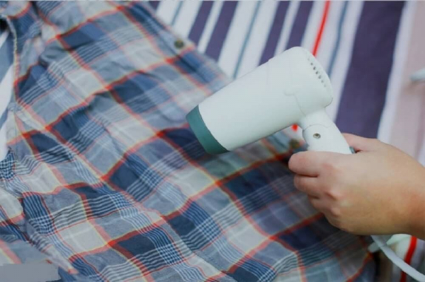 Какие есть способы быстро высушить одежду, если нет времени ждать Какие есть способы быстро высушить одежду, если нет времени ждать