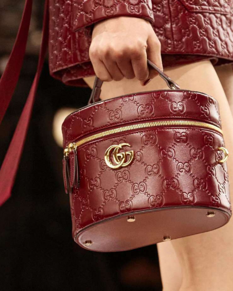 Не тоутом единым: 5 моделей сумок — хитов этой осени Не тоутом единым: 5 моделей сумок — хитов этой осени