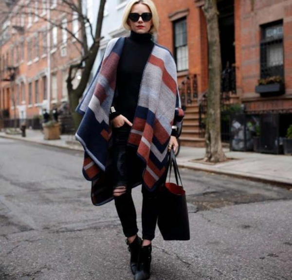 Шали и палантины: как правильно стилизовать и с чем носить осенью 2024 Шали и палантины: как правильно стилизовать и с чем носить осенью 2024