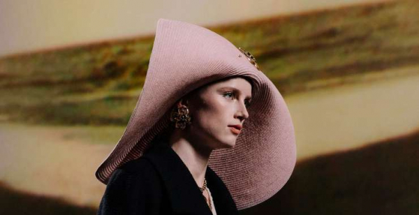 Шапки, снуды, береты: что будем носить осенью 2024 Шапки, снуды, береты: что будем носить осенью 2024