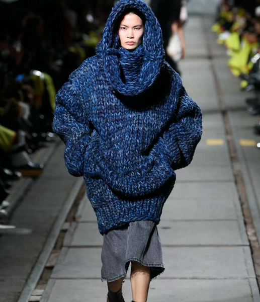 Вязаные свитера: 5 горячих трендов на осень и зиму−2024 Вязаные свитера: 5 горячих трендов на осень и зиму−2024