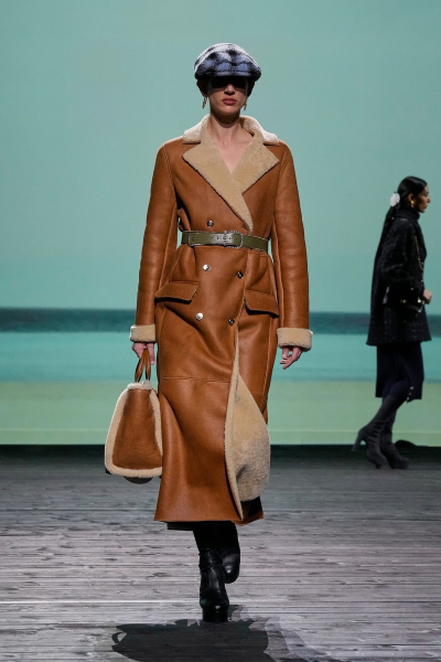 КАКИЕ ГОЛОВНЫЕ УБОРЫ В МОДЕ ЭТОЙ ОСЕНЬЮ