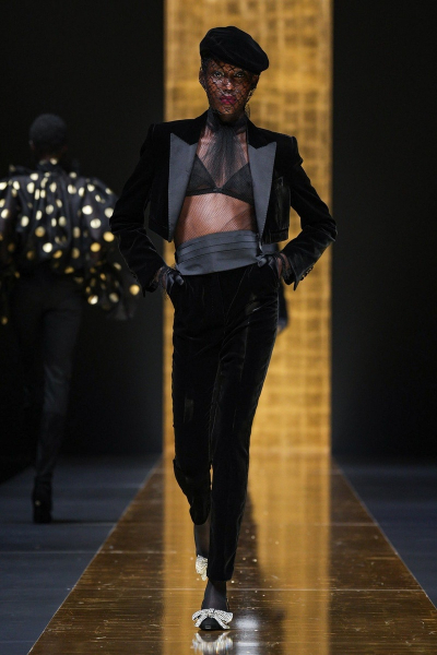 КАКИЕ ГОЛОВНЫЕ УБОРЫ В МОДЕ ЭТОЙ ОСЕНЬЮ