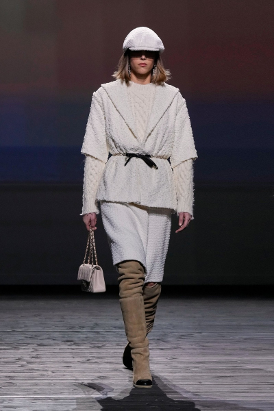 КАКИЕ ГОЛОВНЫЕ УБОРЫ В МОДЕ ЭТОЙ ОСЕНЬЮ