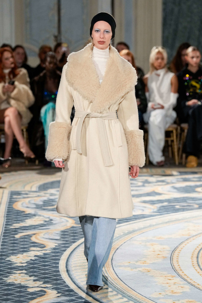 КАКИЕ ГОЛОВНЫЕ УБОРЫ В МОДЕ ЭТОЙ ОСЕНЬЮ