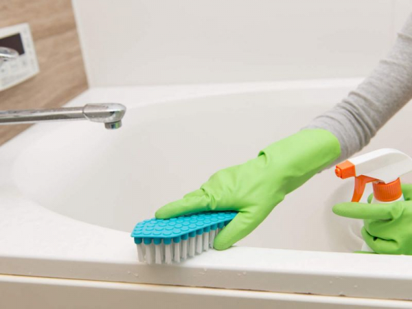 Вернуть белоснежный вид: шесть приемов, чтобы ванна блестела как новая Вернуть белоснежный вид: шесть приемов, чтобы ванна блестела как новая