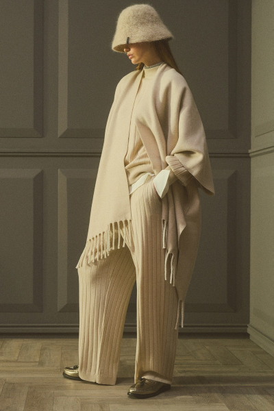 САМЫЕ МОДНЫЕ ВЕЩИ ИЗ ТРИКОТАЖА НА ОСЕНЬ ЗИМУ 2025