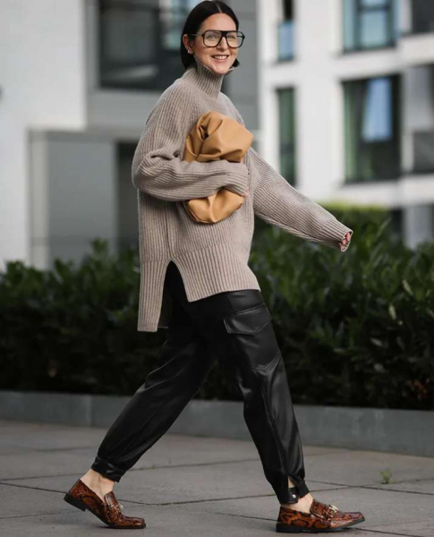 Кожаные брюки: с чем и как их носить этой осенью Кожаные брюки: с чем и как их носить этой осенью