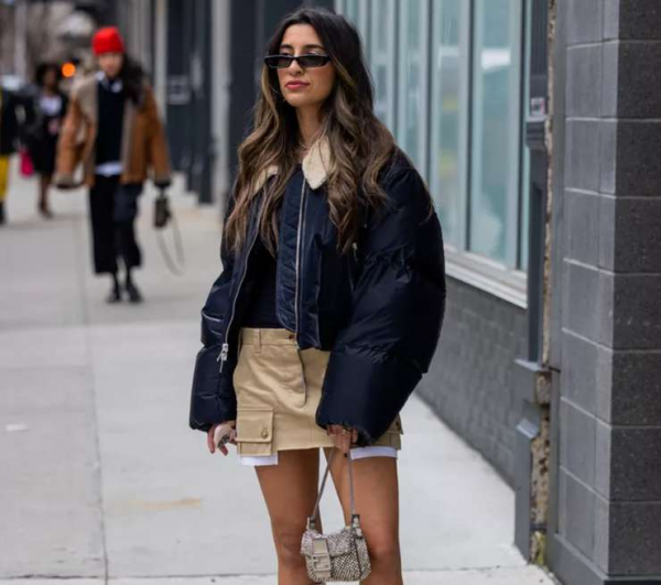 Куртки-бомберы для женщин: какие выбрать и с чем носить этой осенью Куртки-бомберы для женщин: какие выбрать и с чем носить этой осенью